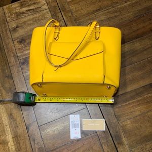 Michael Kors Jet Set Purse